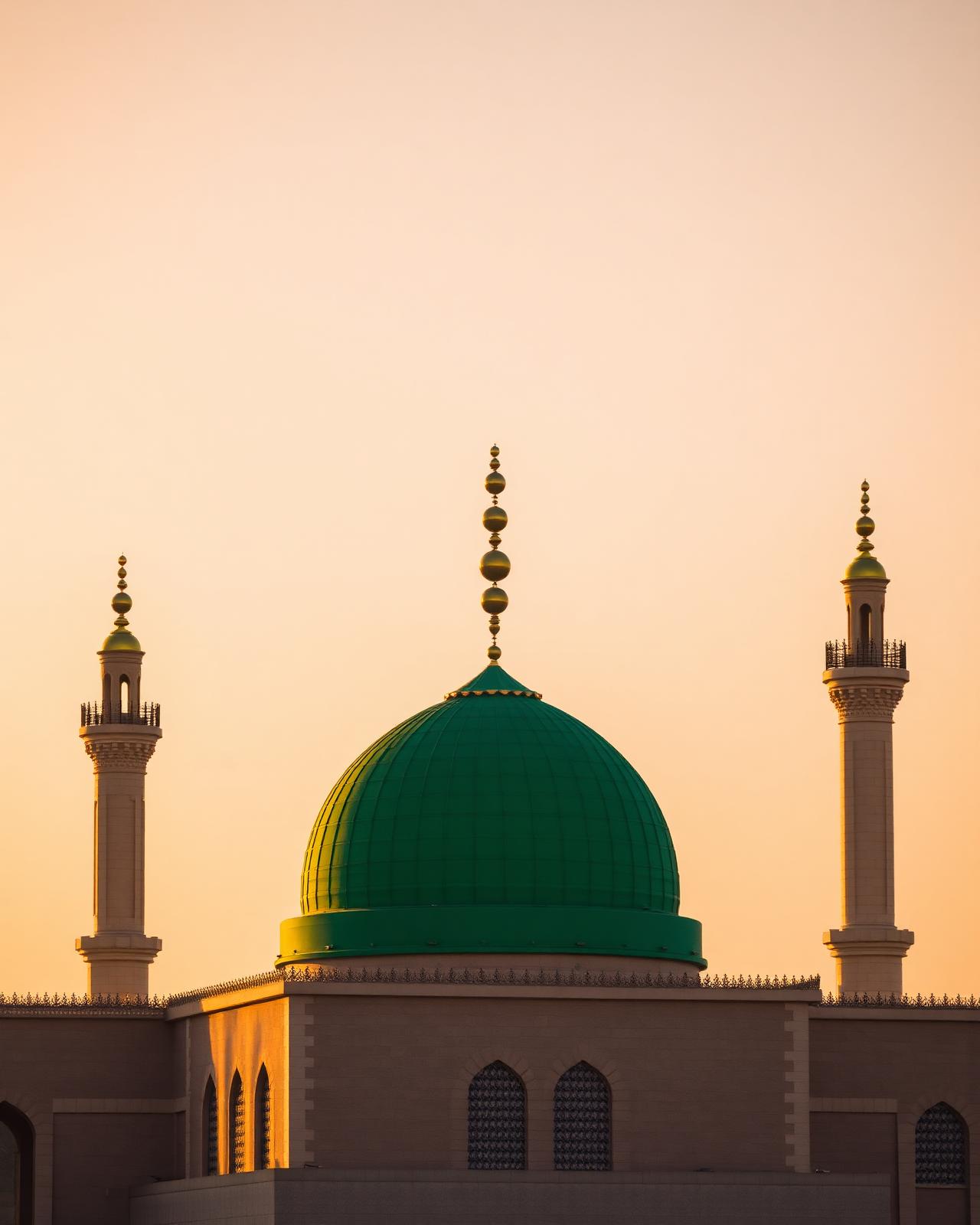 The green dome of Masjid an-Nabawi